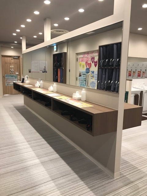 パウダールーム